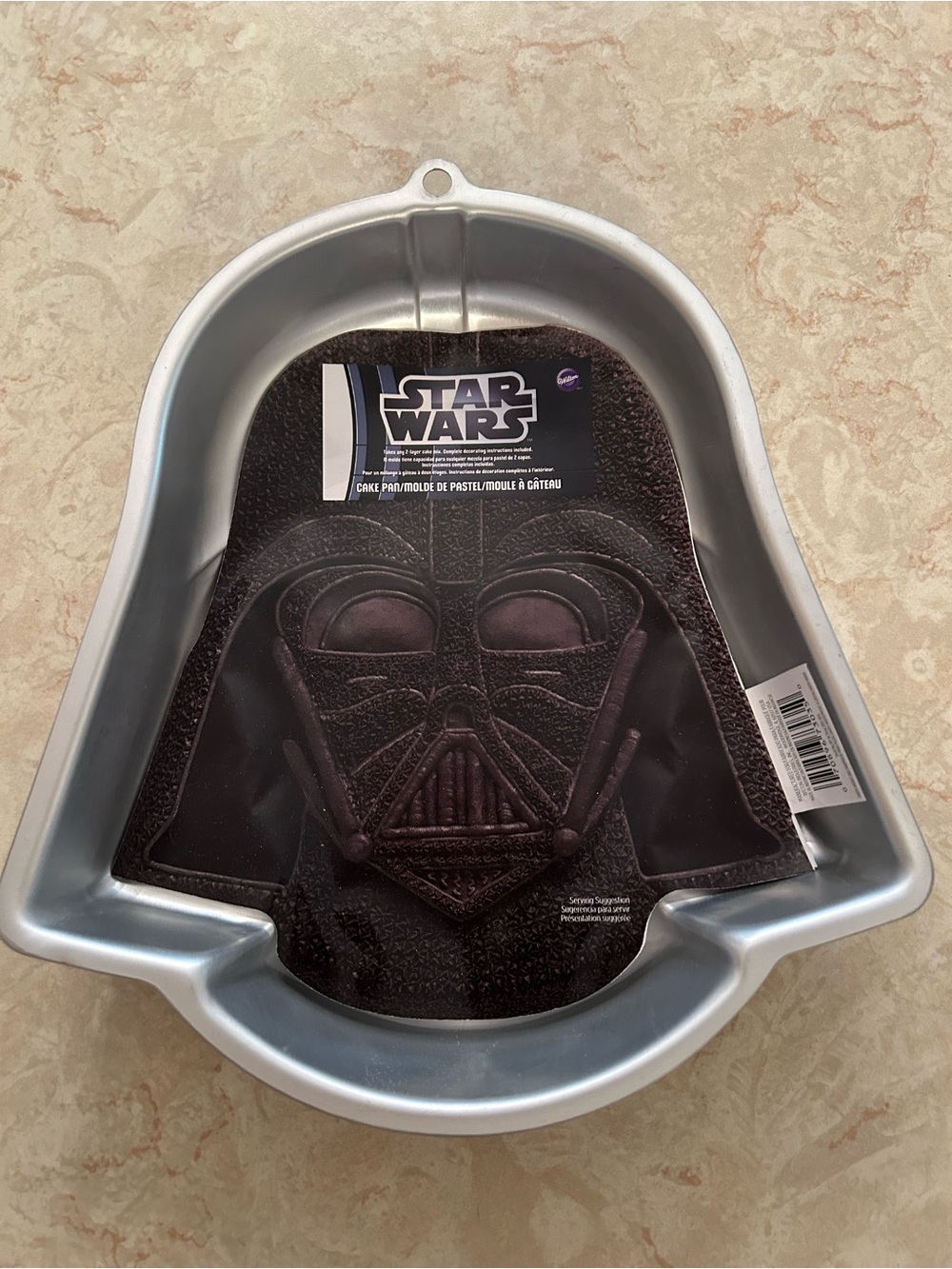 Wilton STAR WARS DARTH VADER
Cake Pan Bakeware